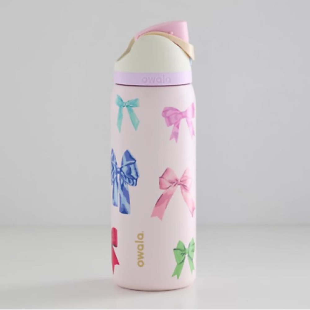Owala girlhood 32oz
